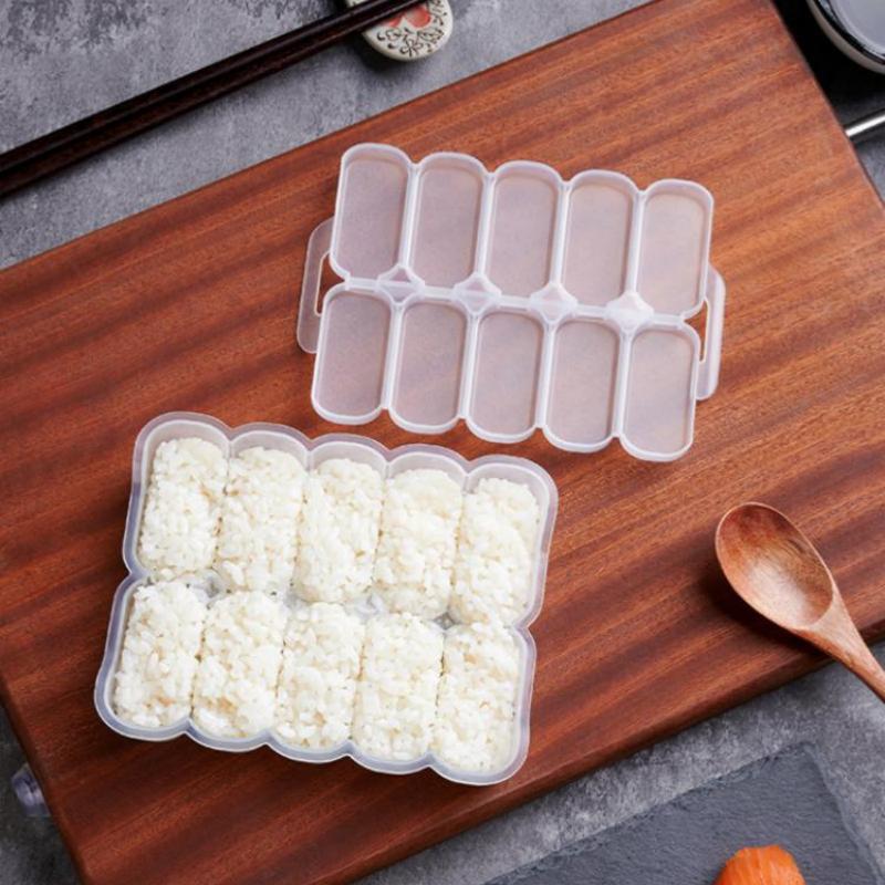 Moule à Onigiri en grille avec - Rice Ball Mold avis et prix